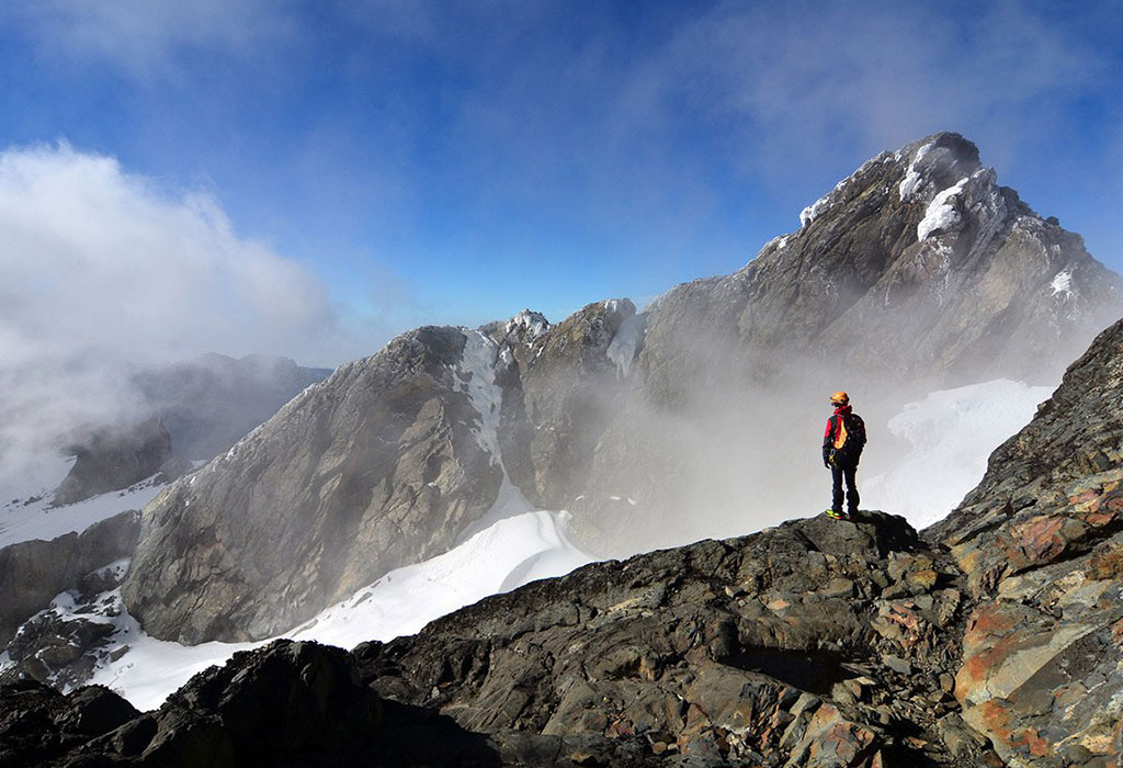 Trekking and Hiking the Mountain Rwenzori